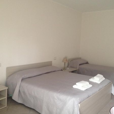 Casa Armonia Apartment Peschiera del Garda Bagian luar foto